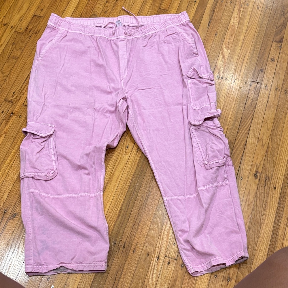 Woman's Old Navy Pink Cargo Pants